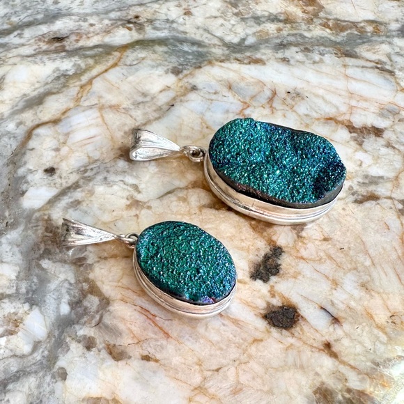 2 Druzy Quartz pendants in sterling silver w bails 1” and 3/4” - Picture 3 of 5